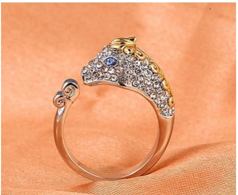 Zodiac ring men and women   Suitable for Zodiac: Sheep, Tiger and Dog  Enthusiastic horse, constantly striving for self-improvement!